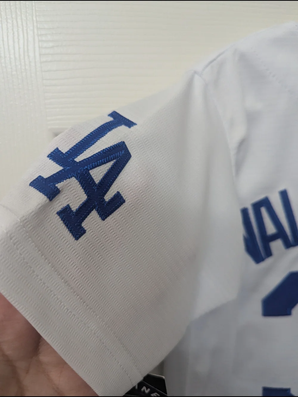 Dodgers 4T / 5T Valenzuela Jersey - Picture 3 of 5